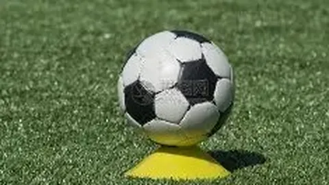 曼城足总杯绝杀谢周三，1比0客场挺进八强